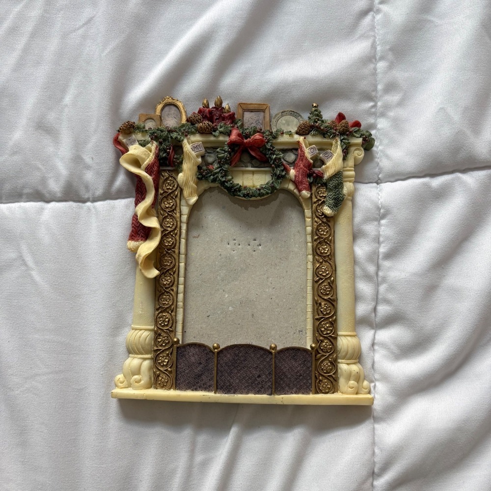 Vintage Christmas Fireplace Resin Picture Frame Holiday Decor Stockings Mantel